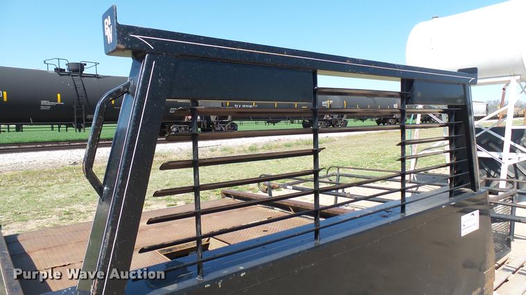 image for item DA0476 B&W flatbed