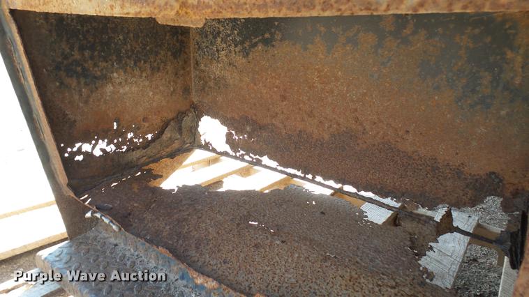 image for item DA0476 B&W flatbed