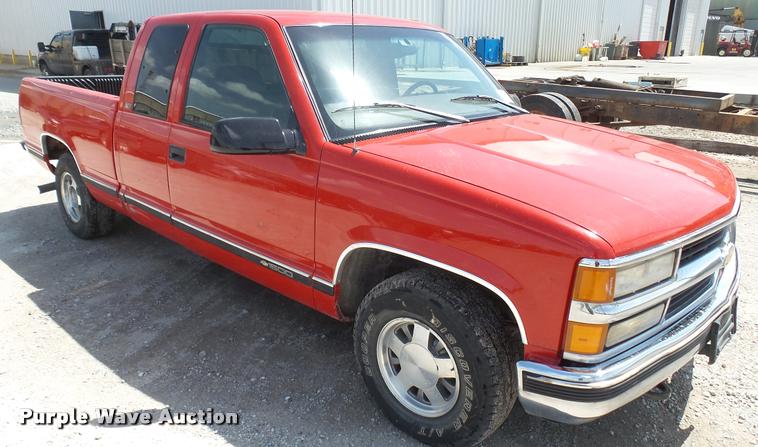 image for item DA0483 1997 Chevrolet 1500 Ext. Cab pickup truck