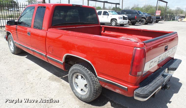 image for item DA0483 1997 Chevrolet 1500 Ext. Cab pickup truck