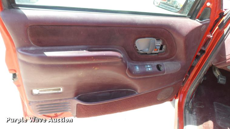 image for item DA0483 1997 Chevrolet 1500 Ext. Cab pickup truck