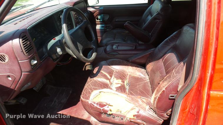 image for item DA0483 1997 Chevrolet 1500 Ext. Cab pickup truck