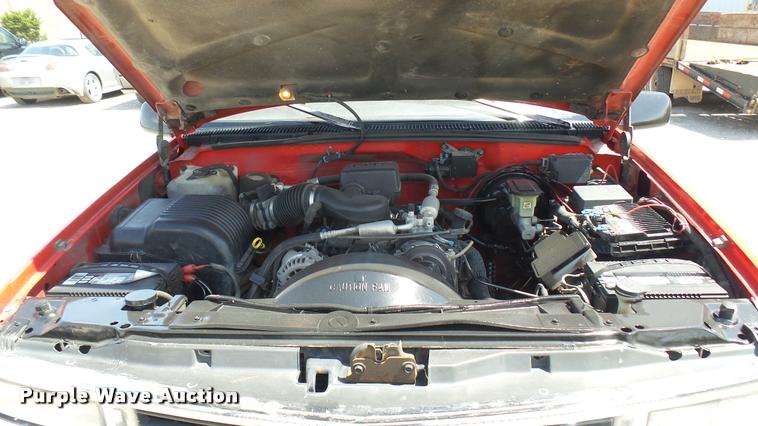 image for item DA0483 1997 Chevrolet 1500 Ext. Cab pickup truck