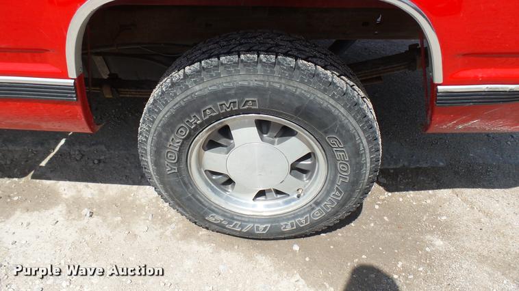 image for item DA0483 1997 Chevrolet 1500 Ext. Cab pickup truck