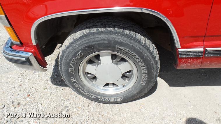 image for item DA0483 1997 Chevrolet 1500 Ext. Cab pickup truck