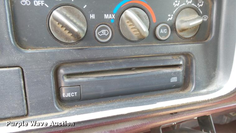 image for item DA0483 1997 Chevrolet 1500 Ext. Cab pickup truck