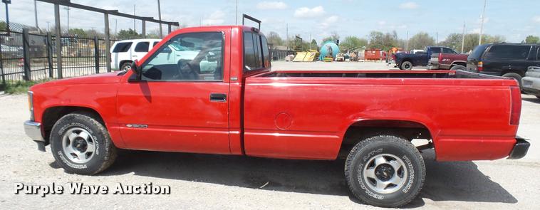 image for item DA0484 1994 Chevrolet 1500 pickup truck
