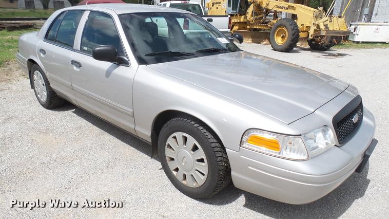 image for item DA0490 2009 Ford Crown Victoria Police Interceptor