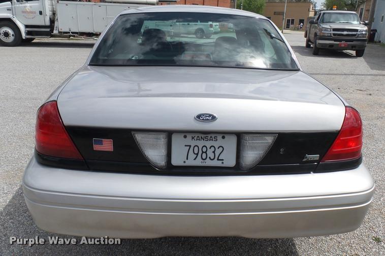 image for item DA0490 2009 Ford Crown Victoria Police Interceptor