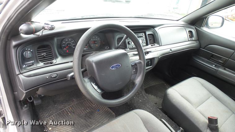 image for item DA0490 2009 Ford Crown Victoria Police Interceptor