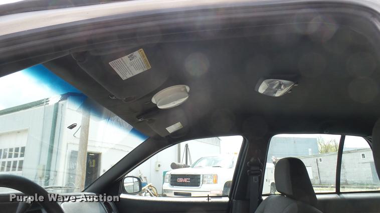 image for item DA0490 2009 Ford Crown Victoria Police Interceptor