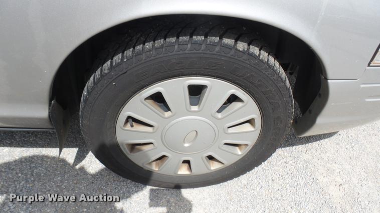 image for item DA0490 2009 Ford Crown Victoria Police Interceptor