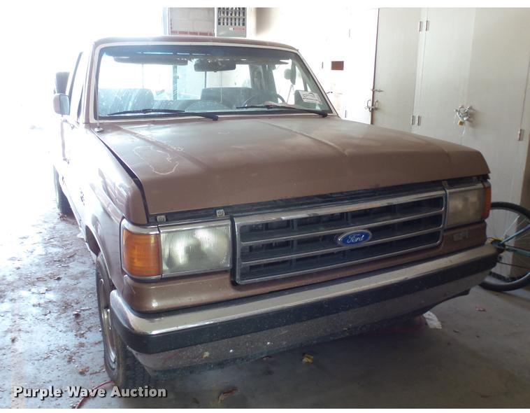 image for item DA0491 1991 Ford F150 pickup truck