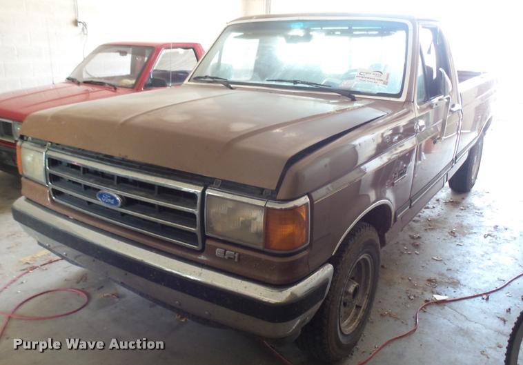 image for item DA0491 1991 Ford F150 pickup truck