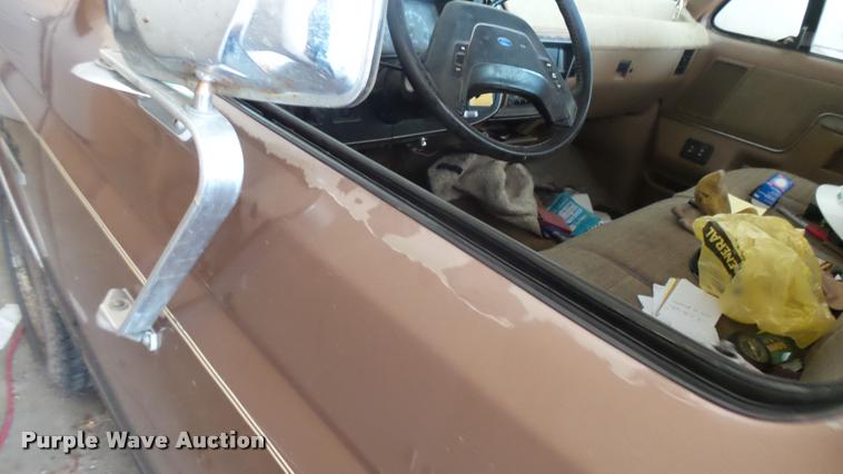 image for item DA0491 1991 Ford F150 pickup truck