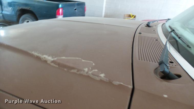 image for item DA0491 1991 Ford F150 pickup truck