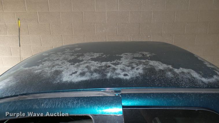 image for item DA0492 1998 Dodge Dakota Club Cab pickup truck