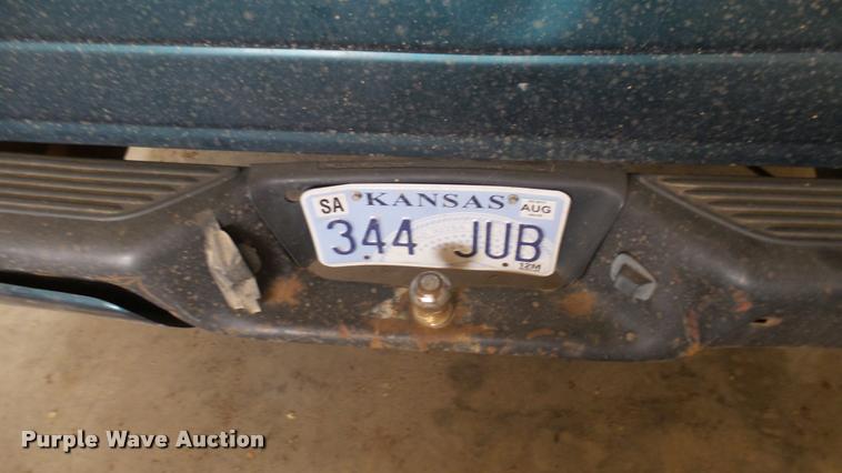 image for item DA0492 1998 Dodge Dakota Club Cab pickup truck