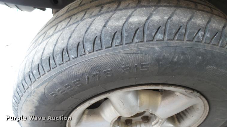 image for item DA0492 1998 Dodge Dakota Club Cab pickup truck