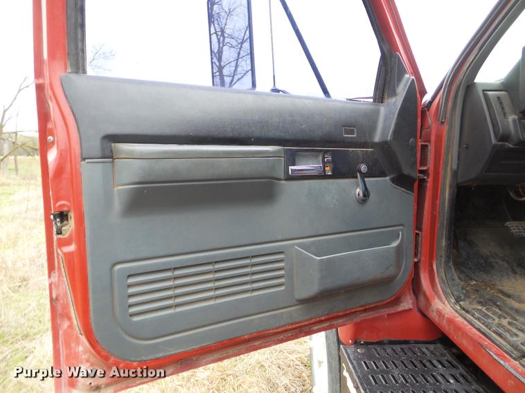 image for item DA1857 1991 GMC TopKick service truck
