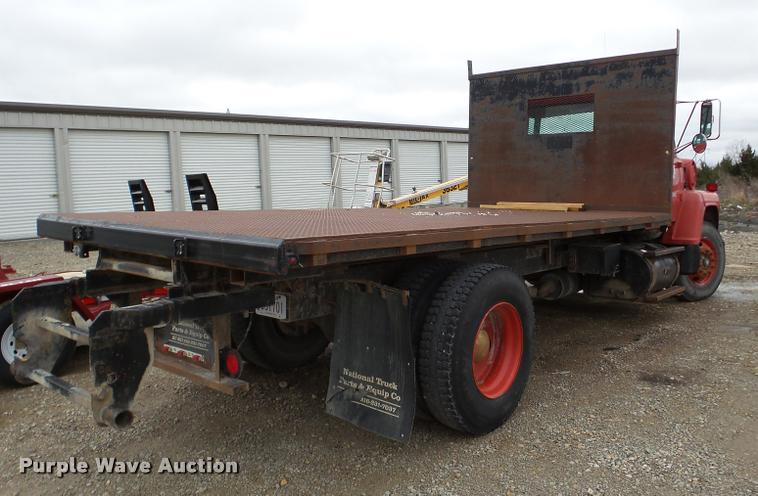 image for item DA1861 1995 Ford LN8000 dump flatbed truck