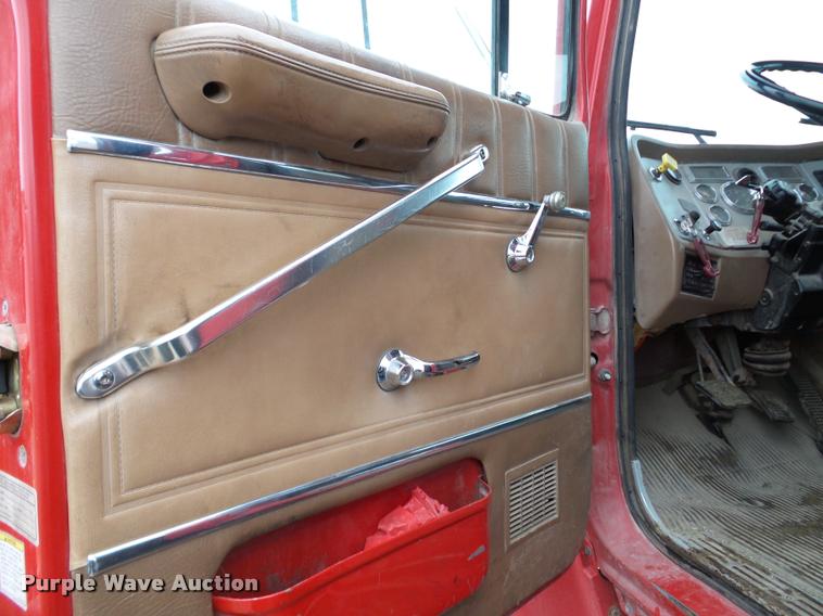 image for item DA1861 1995 Ford LN8000 dump flatbed truck