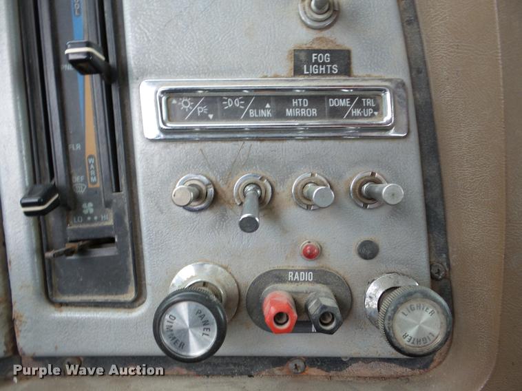 image for item DA1861 1995 Ford LN8000 dump flatbed truck