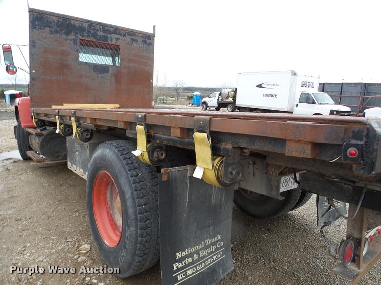 image for item DA1861 1995 Ford LN8000 dump flatbed truck