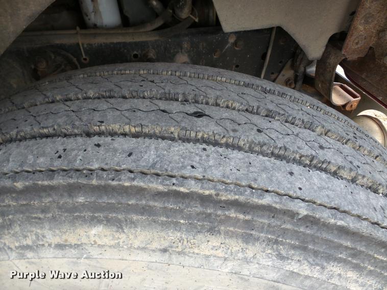 image for item DA1861 1995 Ford LN8000 dump flatbed truck