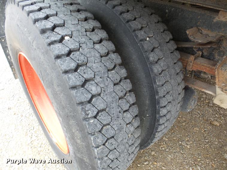 image for item DA1861 1995 Ford LN8000 dump flatbed truck