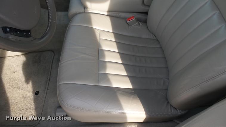 image for item DA2242 2005 Lincoln Towncar Signature