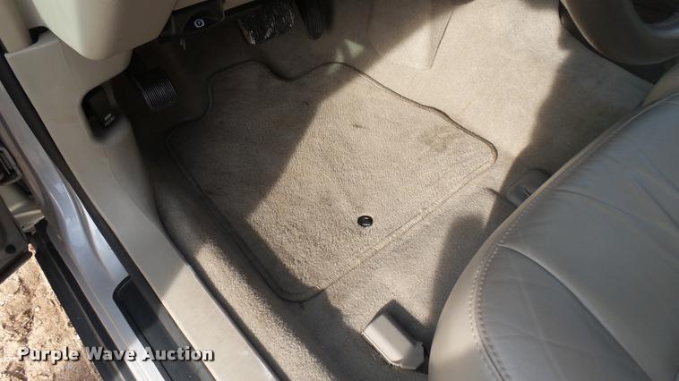 image for item DA2242 2005 Lincoln Towncar Signature