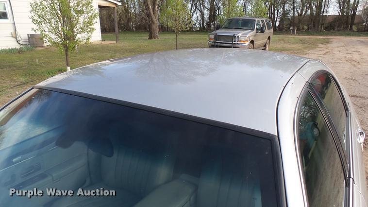 image for item DA2242 2005 Lincoln Towncar Signature