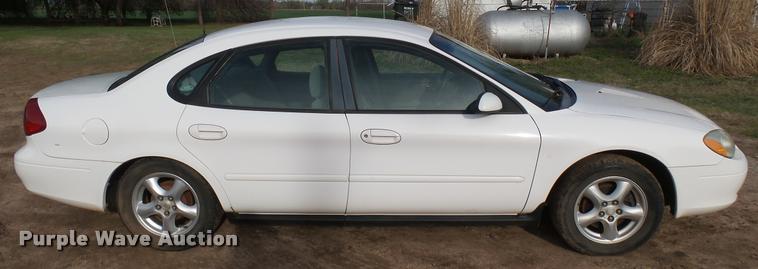 image for item DA2243 2002 Ford Taurus SE