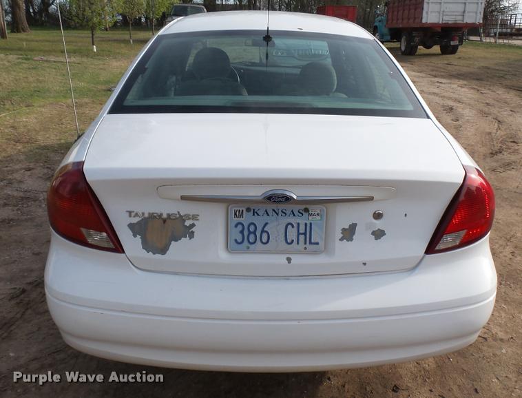 image for item DA2243 2002 Ford Taurus SE