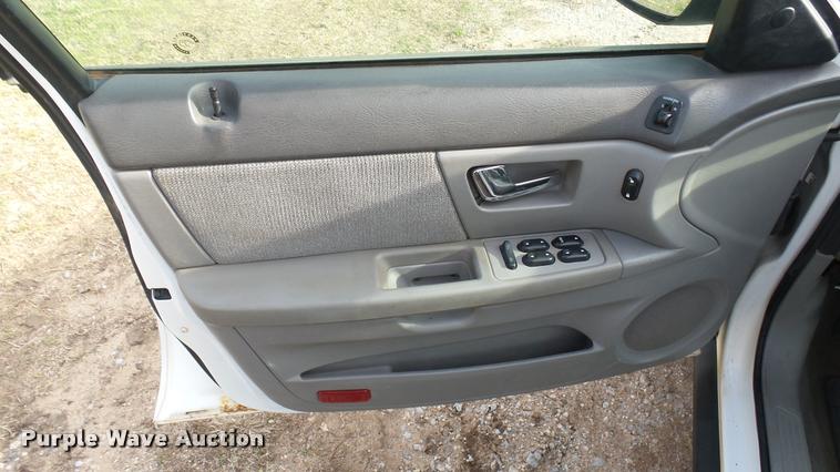 image for item DA2243 2002 Ford Taurus SE