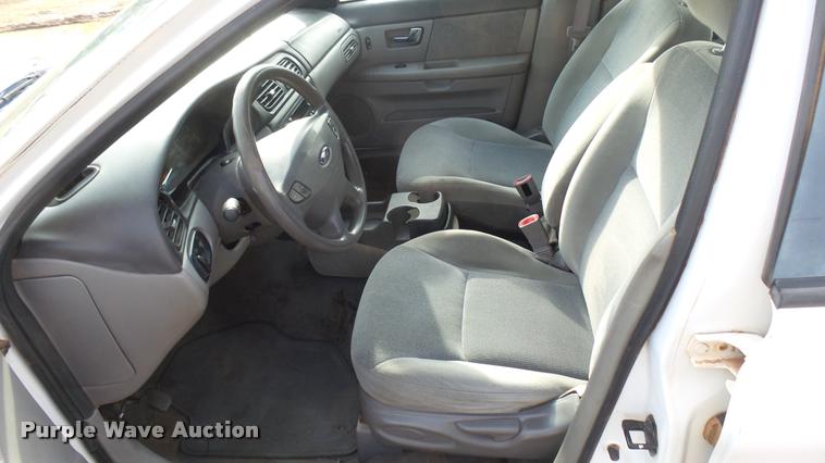 image for item DA2243 2002 Ford Taurus SE