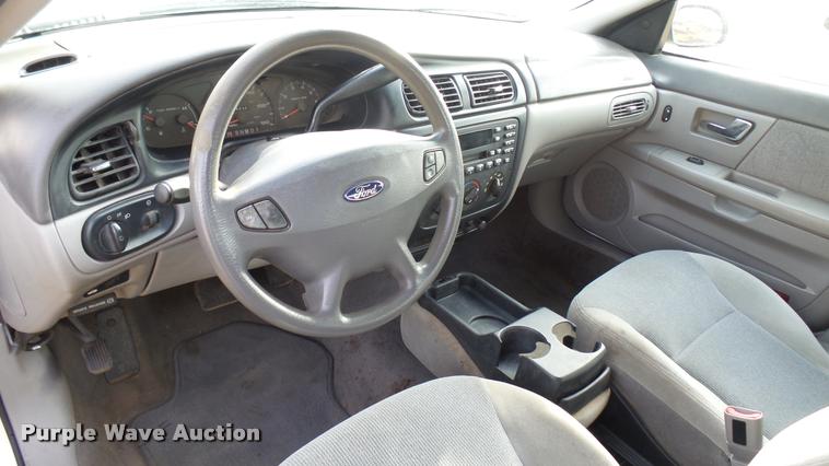 image for item DA2243 2002 Ford Taurus SE