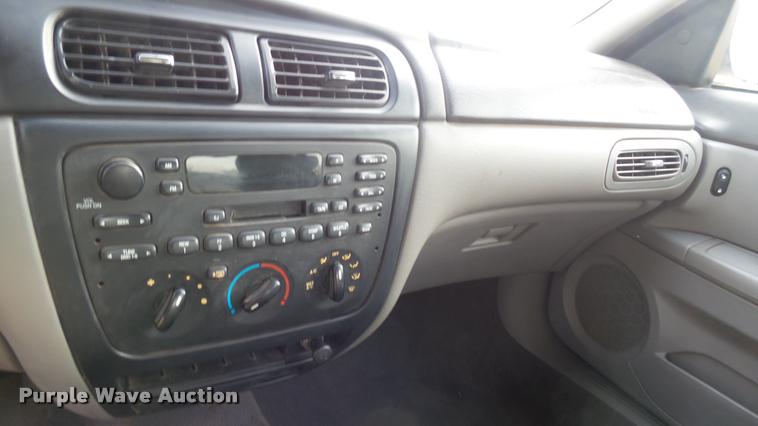 image for item DA2243 2002 Ford Taurus SE