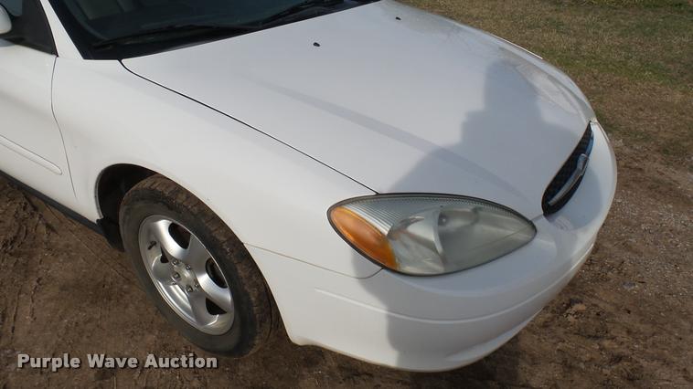image for item DA2243 2002 Ford Taurus SE