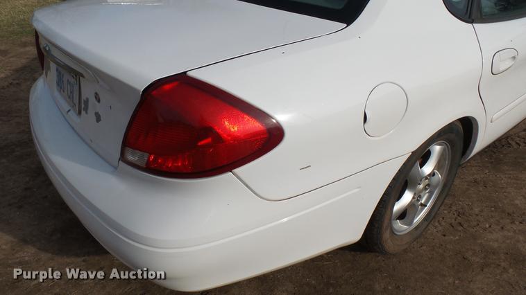 image for item DA2243 2002 Ford Taurus SE