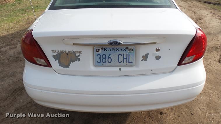 image for item DA2243 2002 Ford Taurus SE