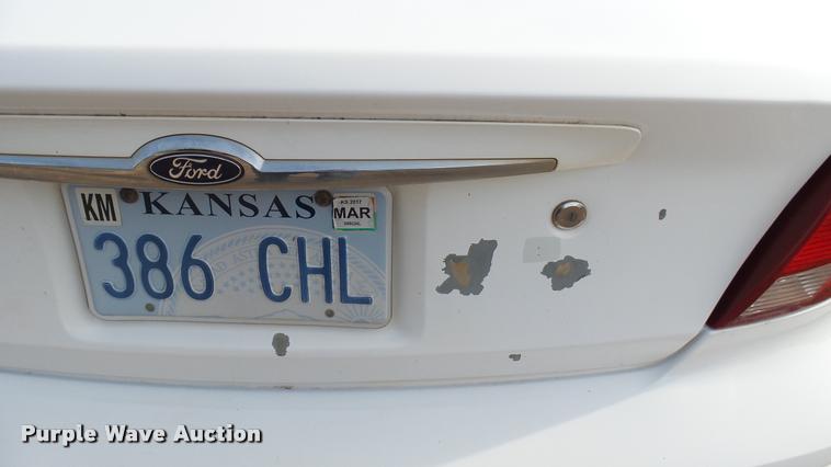 image for item DA2243 2002 Ford Taurus SE