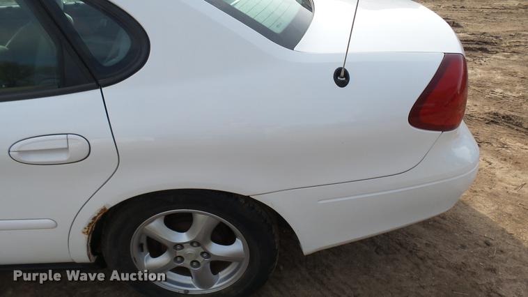 image for item DA2243 2002 Ford Taurus SE