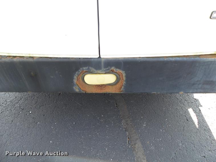 image for item DA2649 2000 Chevrolet Express 2500 Extended Cargo shuttle bus