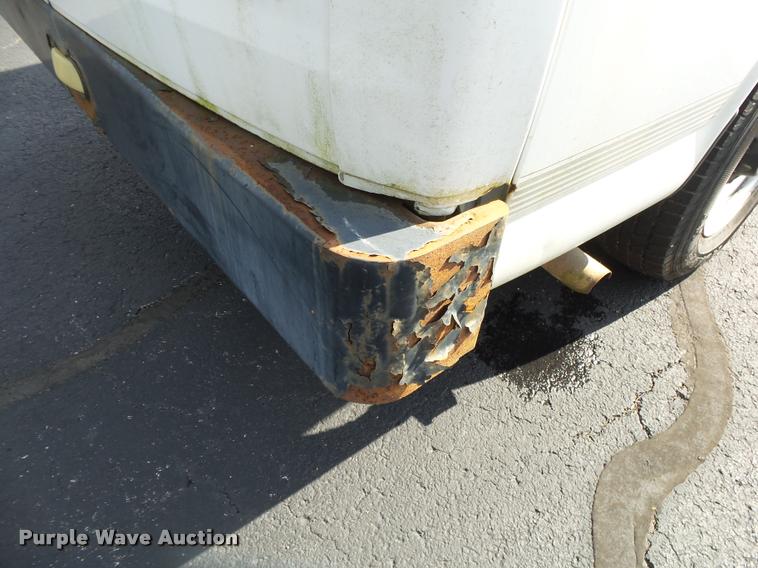 image for item DA2649 2000 Chevrolet Express 2500 Extended Cargo shuttle bus