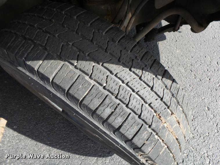 image for item DA2649 2000 Chevrolet Express 2500 Extended Cargo shuttle bus