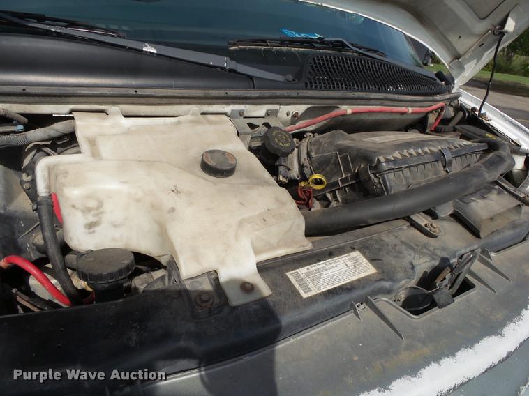 image for item DA2649 2000 Chevrolet Express 2500 Extended Cargo shuttle bus