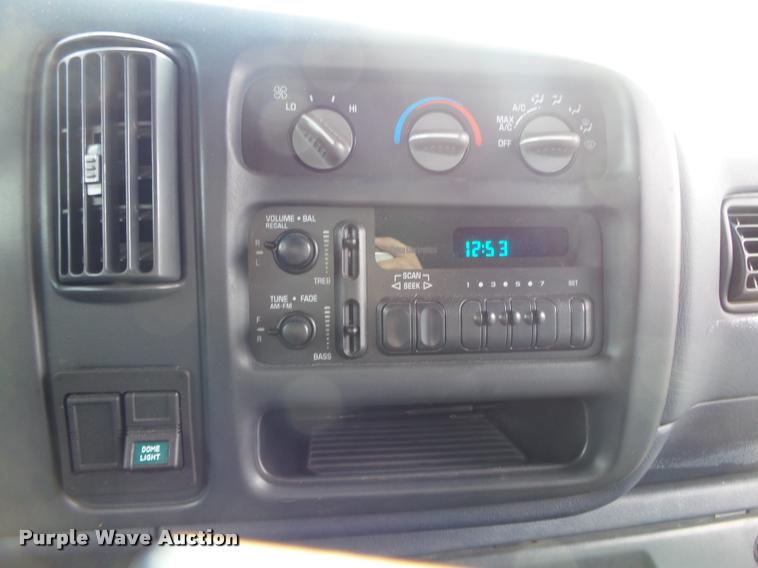 image for item DA2649 2000 Chevrolet Express 2500 Extended Cargo shuttle bus