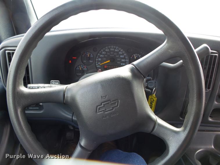 image for item DA2649 2000 Chevrolet Express 2500 Extended Cargo shuttle bus